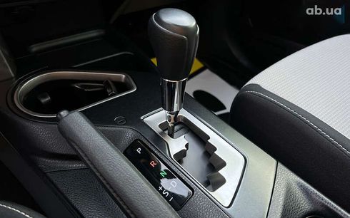 Toyota RAV4 2017 - фото 18