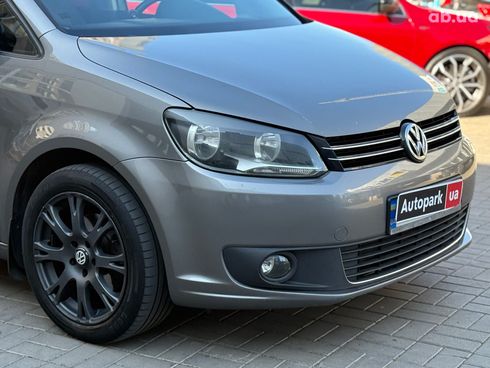 Volkswagen Touran 2010 серый - фото 4