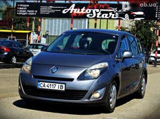 Продаж вживаних Renault Scenic в Черкасах - купити на Автобазарі