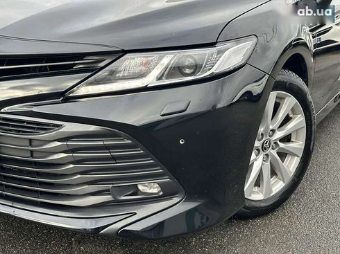 Toyota Camry 2019 - фото 10