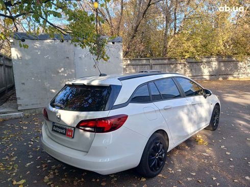 Opel Astra 2020 белый - фото 5