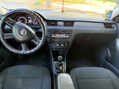 Skoda Rapid 2013 белый - фото 15
