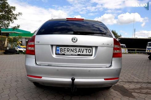 Skoda Octavia 2011 - фото 9