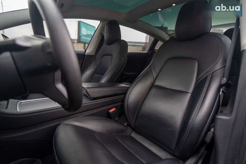 Tesla Model 3 2021 - фото 16