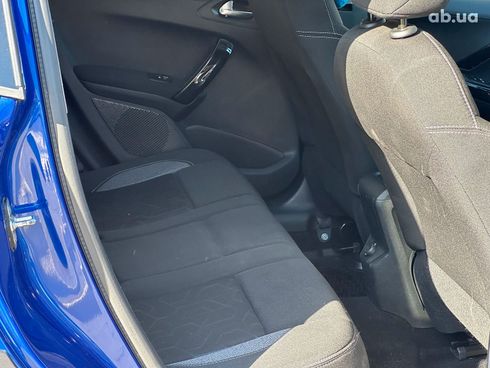Peugeot 2008 2019 синий - фото 16