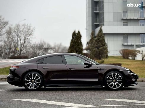 Porsche Taycan 2021 - фото 26