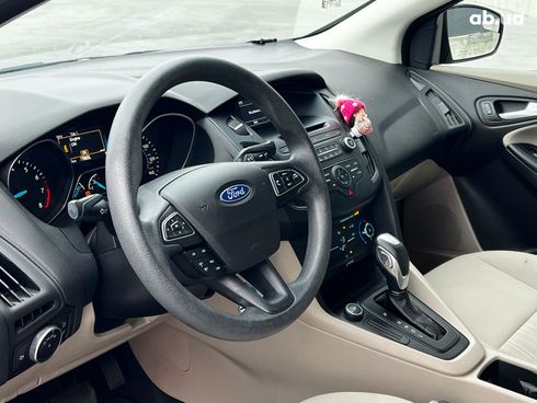 Ford Focus 2015 красный - фото 6