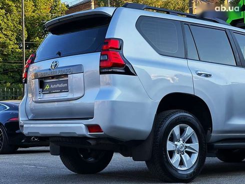 Toyota Land Cruiser Prado 2020 - фото 16
