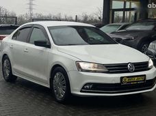 Продаж вживаних Volkswagen Jetta 2015 року в Чернівцях - купити на Автобазарі