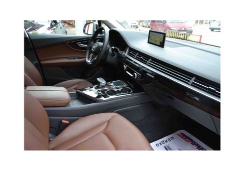 Audi Q7 2017 - фото 15