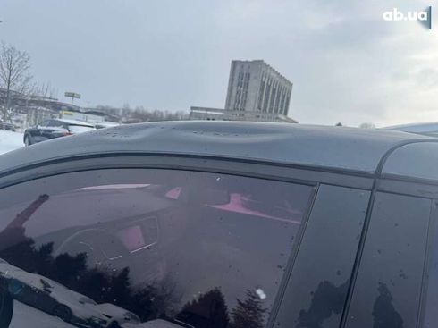 Kia Carnival 2017 - фото 9