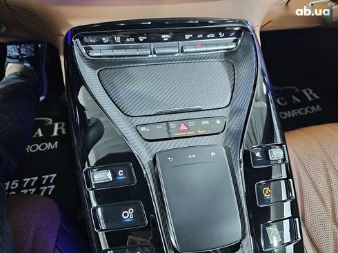 Mercedes-Benz AMG GT 4 2020 - фото 29