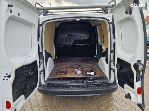 Renault Kangoo 2018 - фото 12