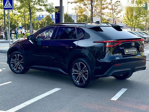 Toyota bZ 2023 - фото 11
