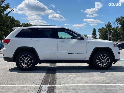 Jeep Grand Cherokee 2018 - фото 11