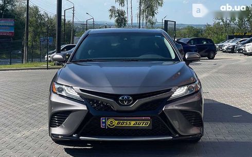 Toyota Camry 2019 - фото 2