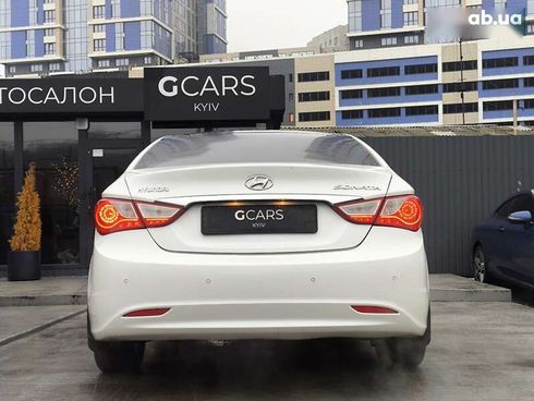 Hyundai Sonata 2010 - фото 5