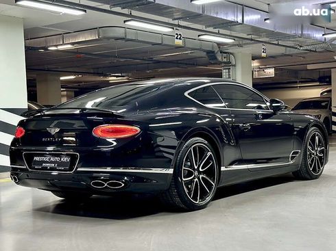 Bentley Continental GT 2020 - фото 18