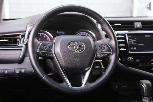 Toyota Camry 2019 - фото 14