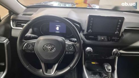 Toyota RAV4 2022 - фото 9