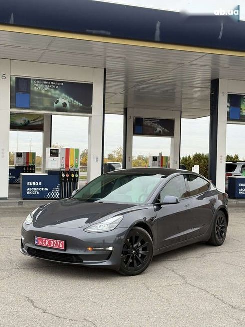 Tesla Model 3 2021 - фото 12