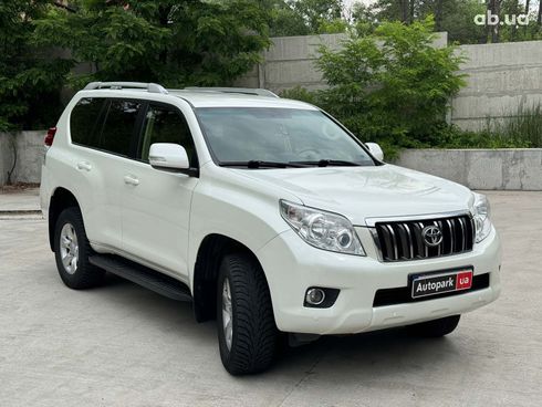 Toyota Land Cruiser Prado 2013 черный - фото 5