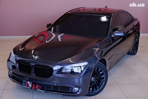BMW 7 серия 2012 черный - фото 2