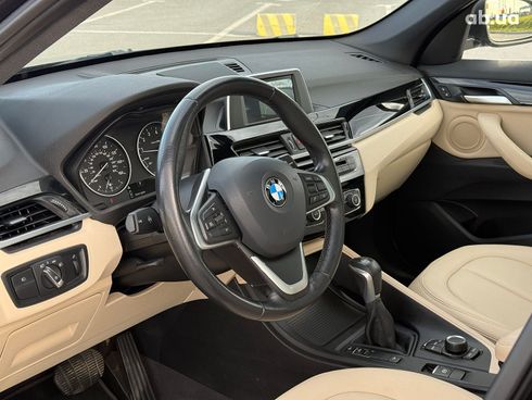 BMW X1 2017 коричневый - фото 13