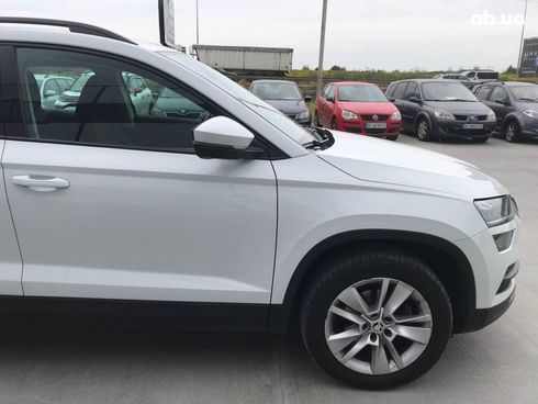 Skoda Karoq 2019 белый - фото 12
