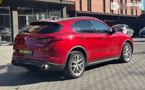 Alfa Romeo Stelvio 2017 - фото 6