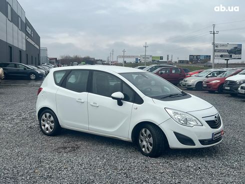 Opel Meriva 2013 белый - фото 12