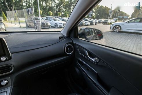 Hyundai Kona 2021 - фото 17