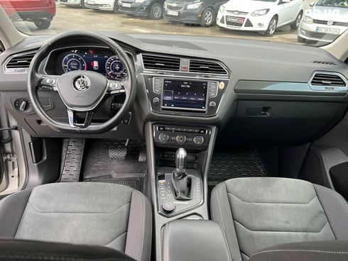 Volkswagen Tiguan 2017 серый - фото 41