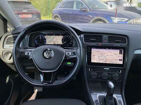 Volkswagen e-Golf 2020 - фото 21