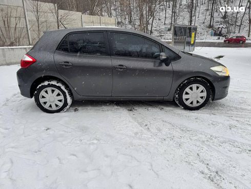 Toyota Auris 2011 серый - фото 5