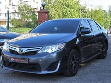 Продаж вживаних Toyota Camry 2014 року - купити на Автобазарі