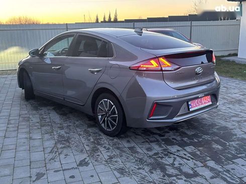 Hyundai Ioniq 2019 - фото 12