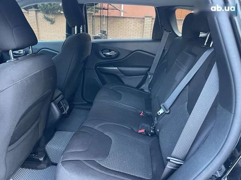 Jeep Cherokee 2018 - фото 29