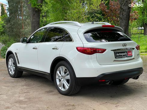 Infiniti QX70 2013 белый - фото 13