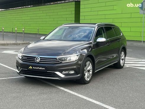 Volkswagen passat alltrack 2017 - фото 7