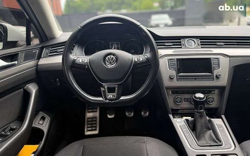 Volkswagen Passat 2016 - фото 12