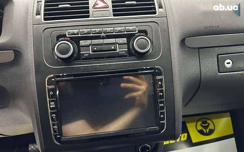 Volkswagen Touran 2012 - фото 16