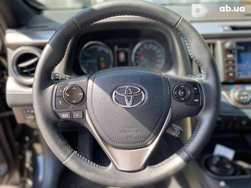 Toyota RAV4 2018 - фото 18