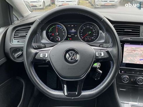 Volkswagen e-Golf 2020 - фото 24