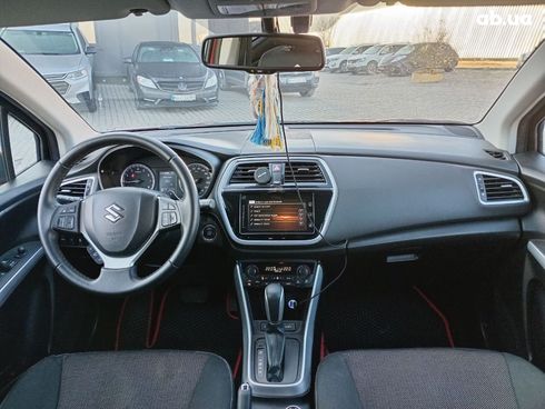 Suzuki SX4 2019 красный - фото 3