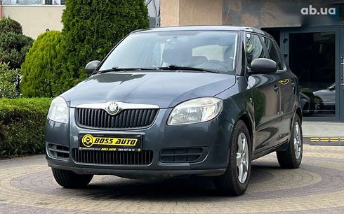 Skoda Fabia 2010 - фото 3