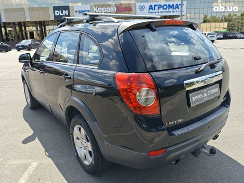 Chevrolet Captiva 2012 черный - фото 8