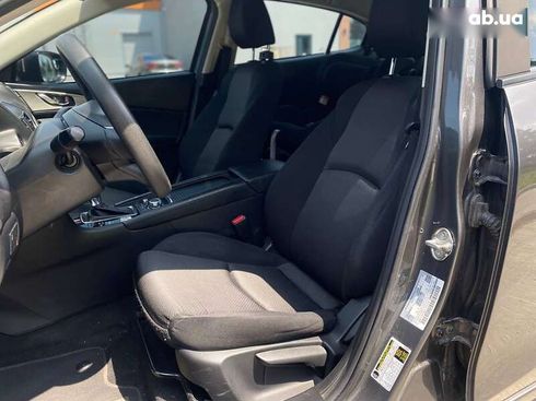 Mazda 3 2017 - фото 11