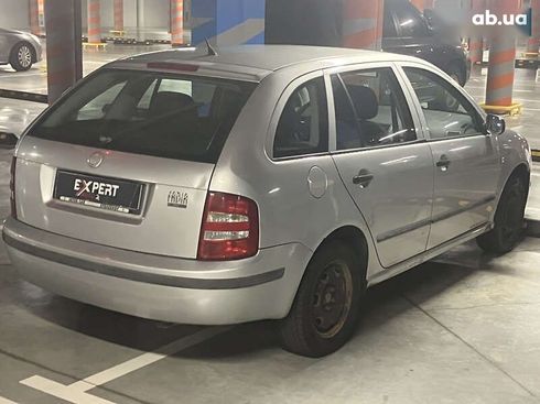 Skoda Fabia 2003 - фото 4