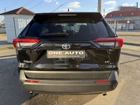Toyota RAV4 2018 - фото 5